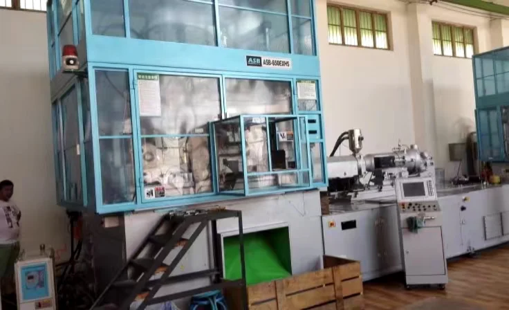 Used injection blow molding machine for 5 gallon PC water bottle