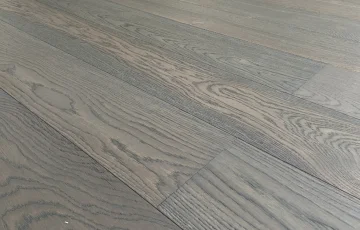 Engineered wooden flooring  and customized parquet 18mm thickness rustic solid white oak Chinese manufacturing