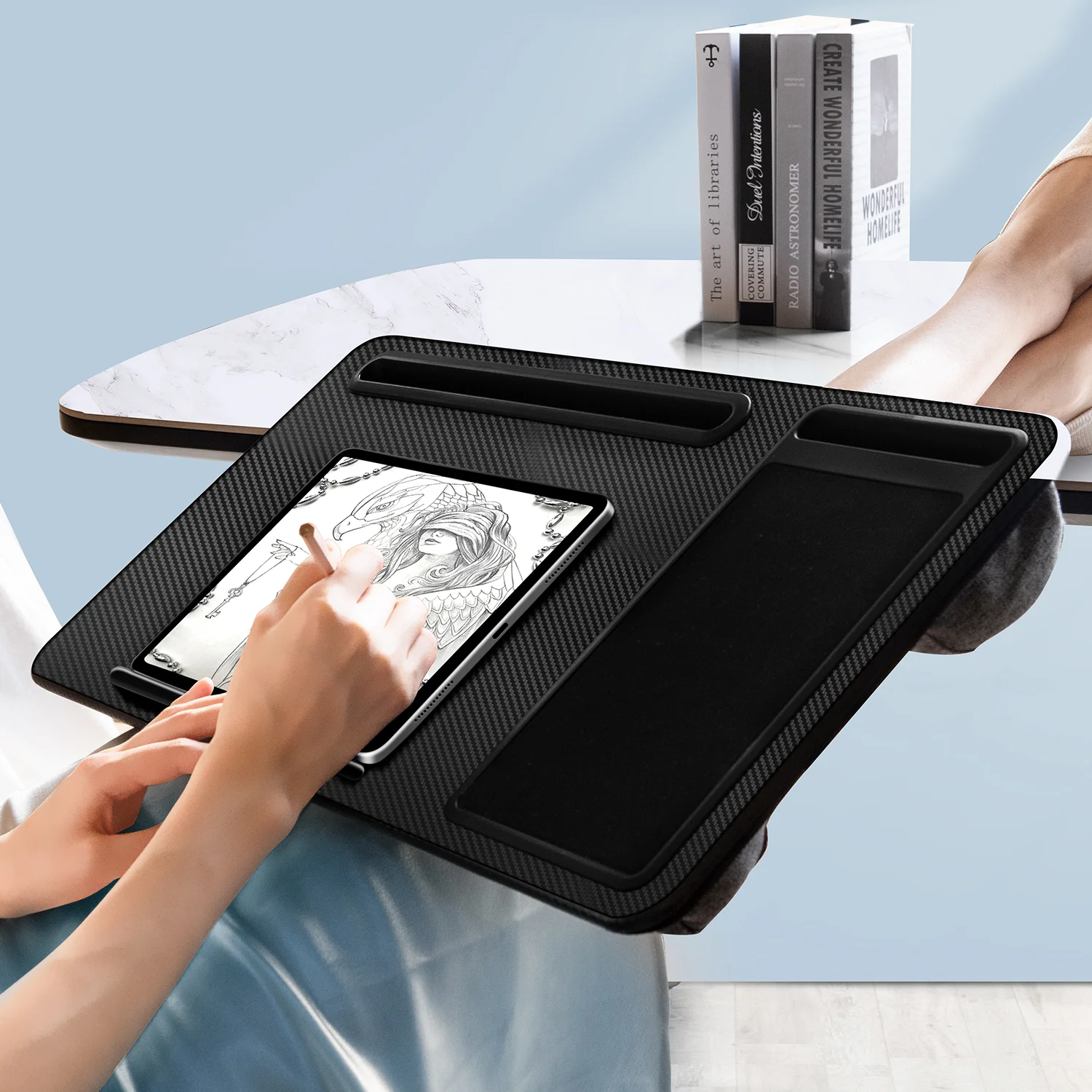 2022 Hot Sale Home Office Laptop Stand with Mouse Pad and Phone Holder Lap Tray Carbon Black Bed Table Stand Holder