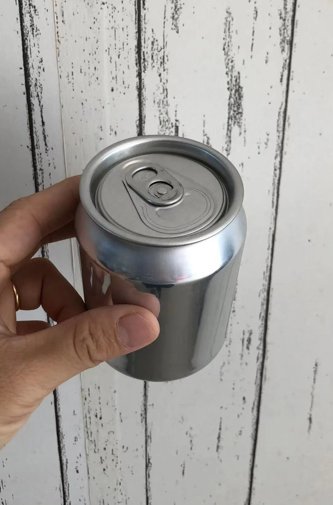 Aluminum Beverage Can Silver Round Beer Can Metal Customized Custom Logo Printing 250 Ml 330 Ml 500 Ml Metal Fruit Juice Can 202