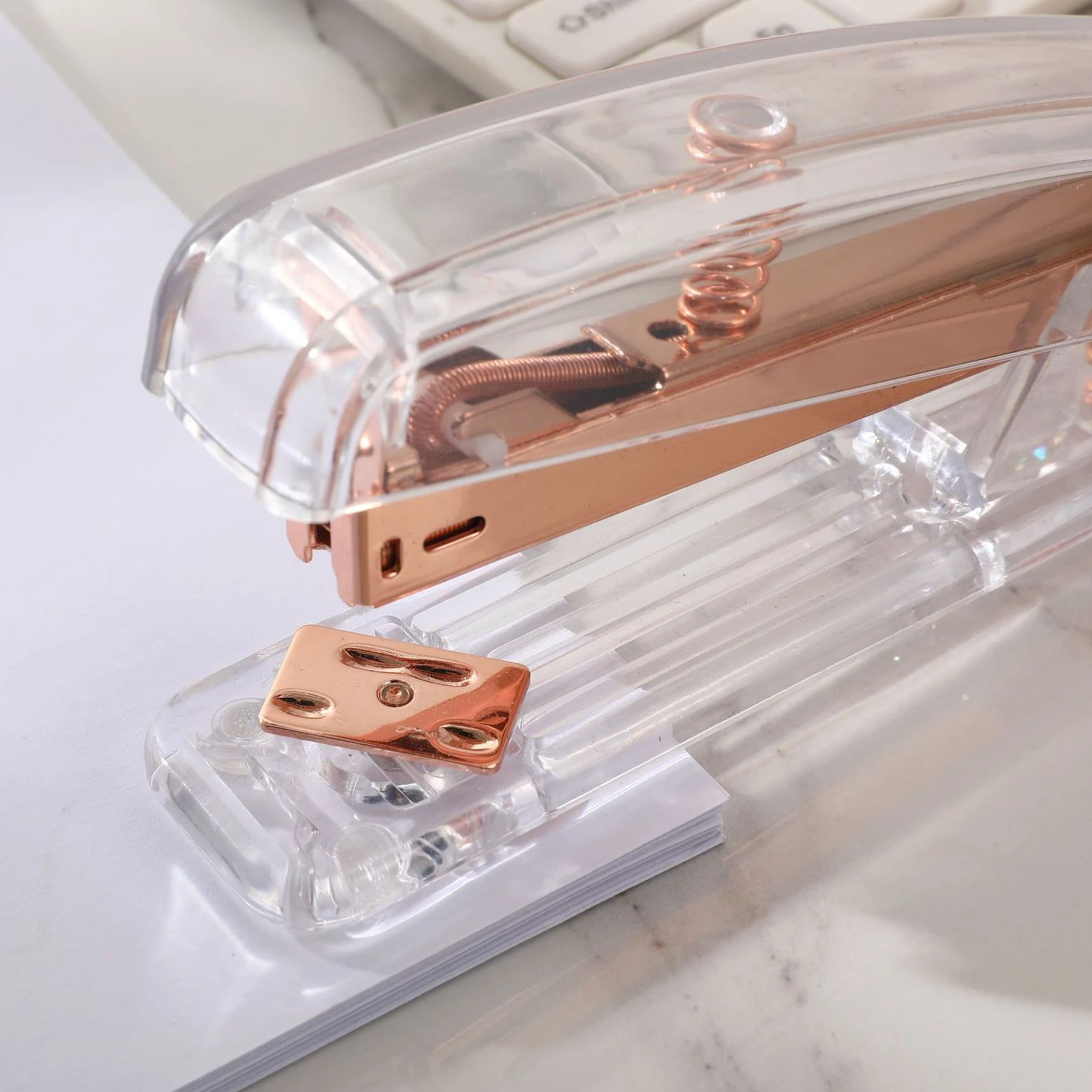 Hot Selling Nordic Rose Gold Stapler Student Fashion Transparent Stapler High-End Light Luxury Office Supplies Stapler