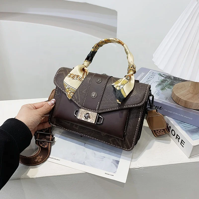Wholesale Fashion Design Small Hand Bags For Women 2023