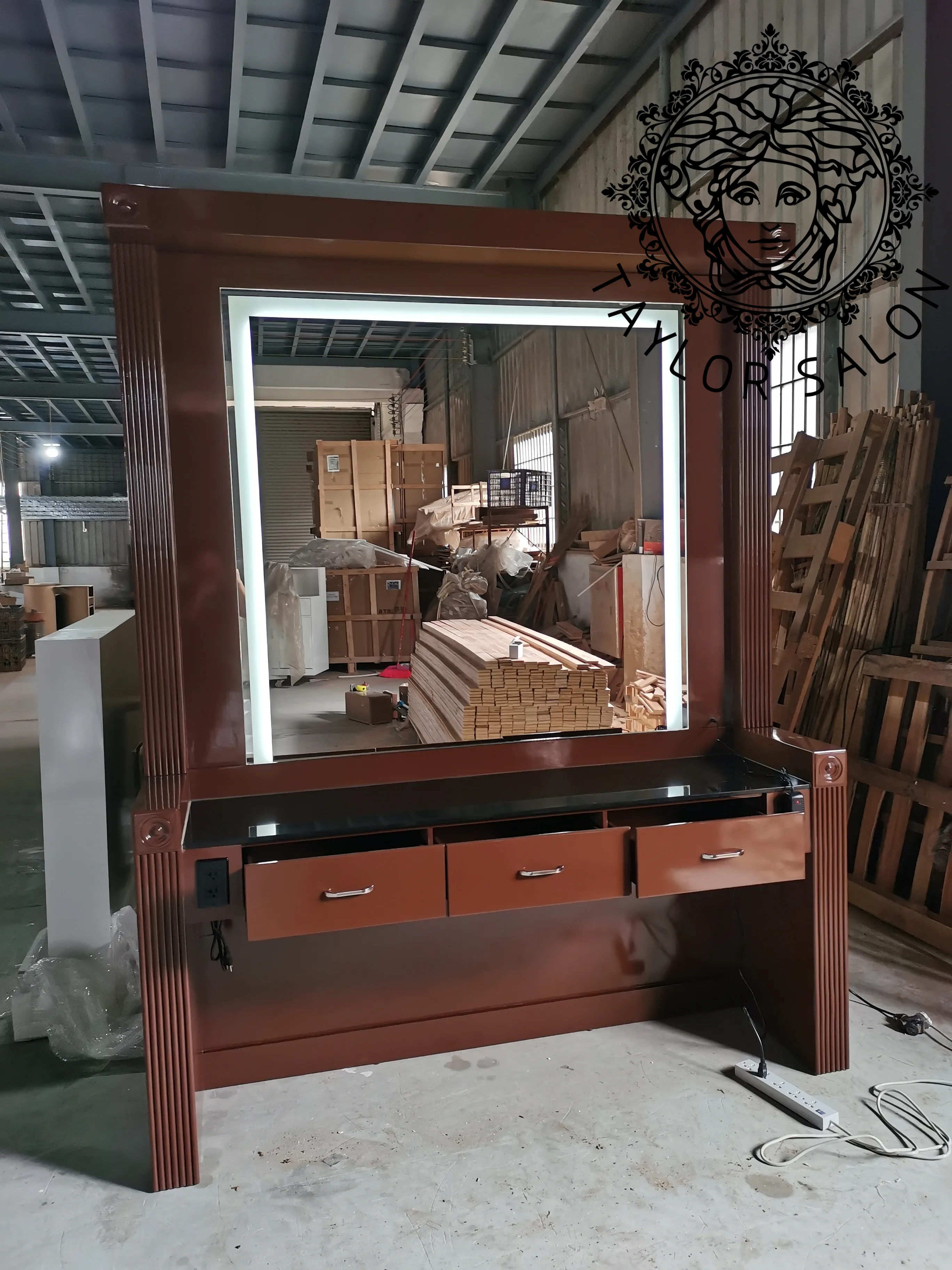 Деревянное Зеркало для парикмахерской по заводской