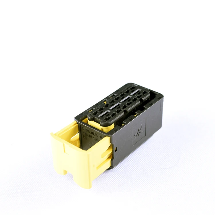 Quality Guaranteed 1-1564330-1 yellow+black auto female 4 pin IP67 Electrical car wire connector