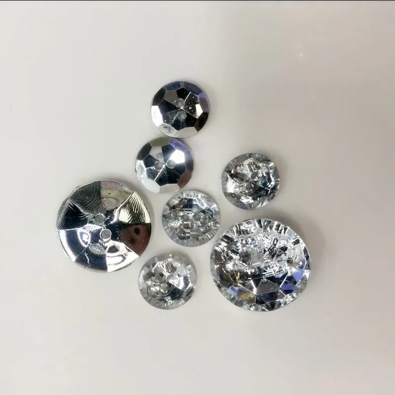China Manufacturer Acrylic Stone Crystal Buttons Rhinestone Button