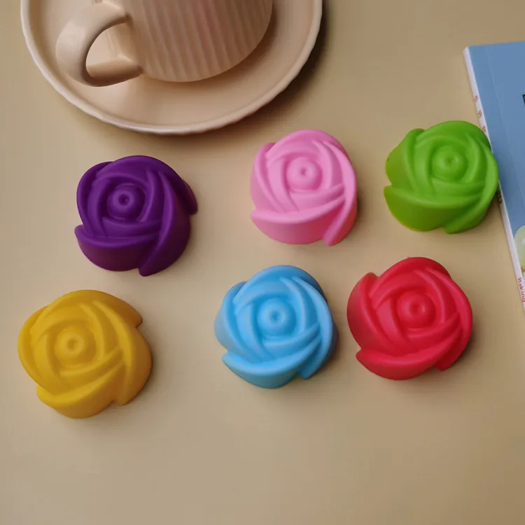 Custom Reusable flower shape cake Baking Molds Heat Resistant Nonstick 100% food grade approved Silicone Cupcake Liners