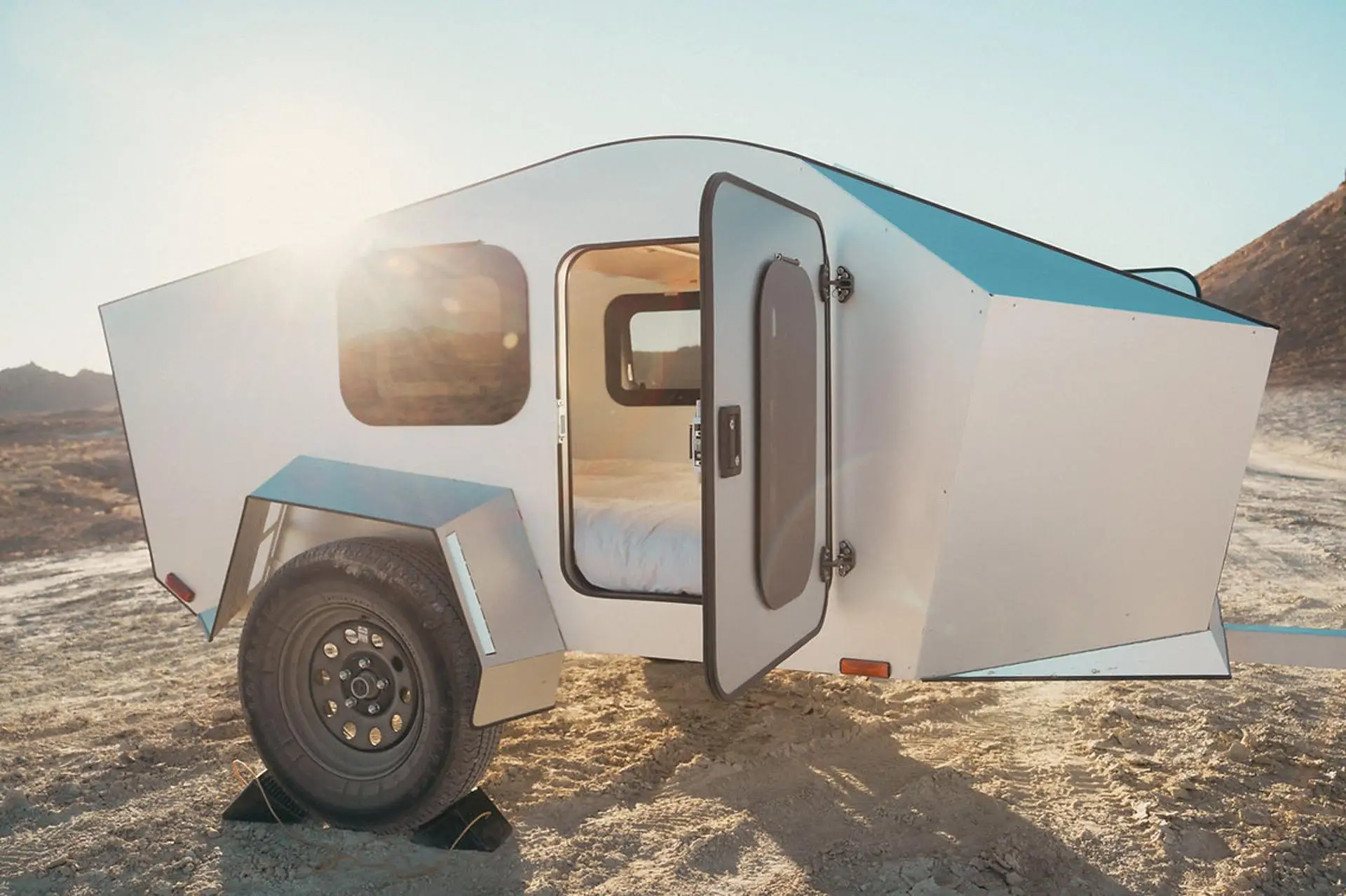 2024 Wholesale Small RV Off-Road Teardrop Camper Trailer Mobile Function for Travel Cyber truck