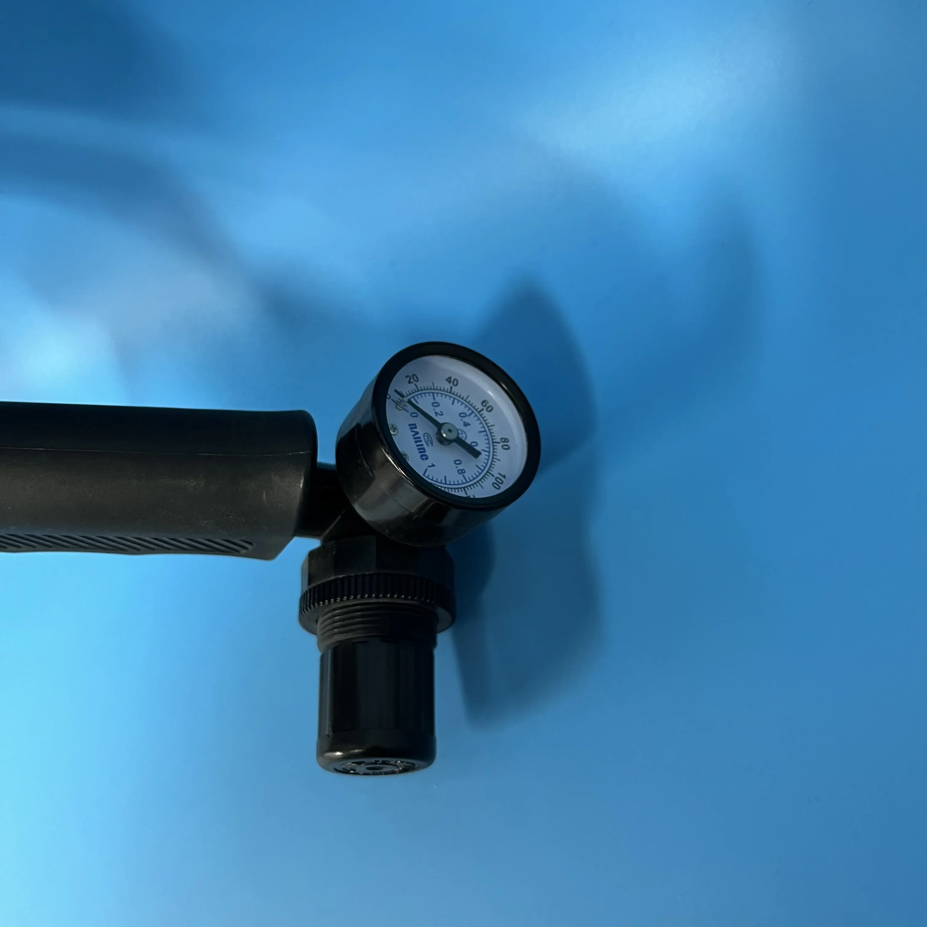 1500ml 1:1 pneumatic silicone gun spray gun for industry