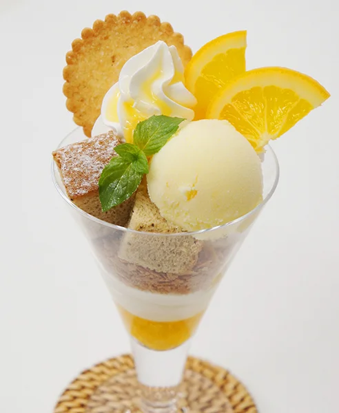 Japanese Icecream Rum & Raisins Dairy Products Frozen Box (FI014) Lotte Variety Ram Chocolate Soft Raisin Ice Cream