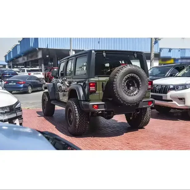 Аккуратно использованный джип Wrangler неограниченный спортивный экспорт готов