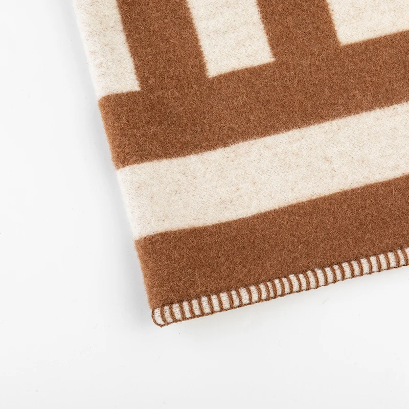 HengTai New Trend 625gsm 100%wool Blanket Heavy 130*170cm Wool Blankets Woven Throw Blanket For Winter