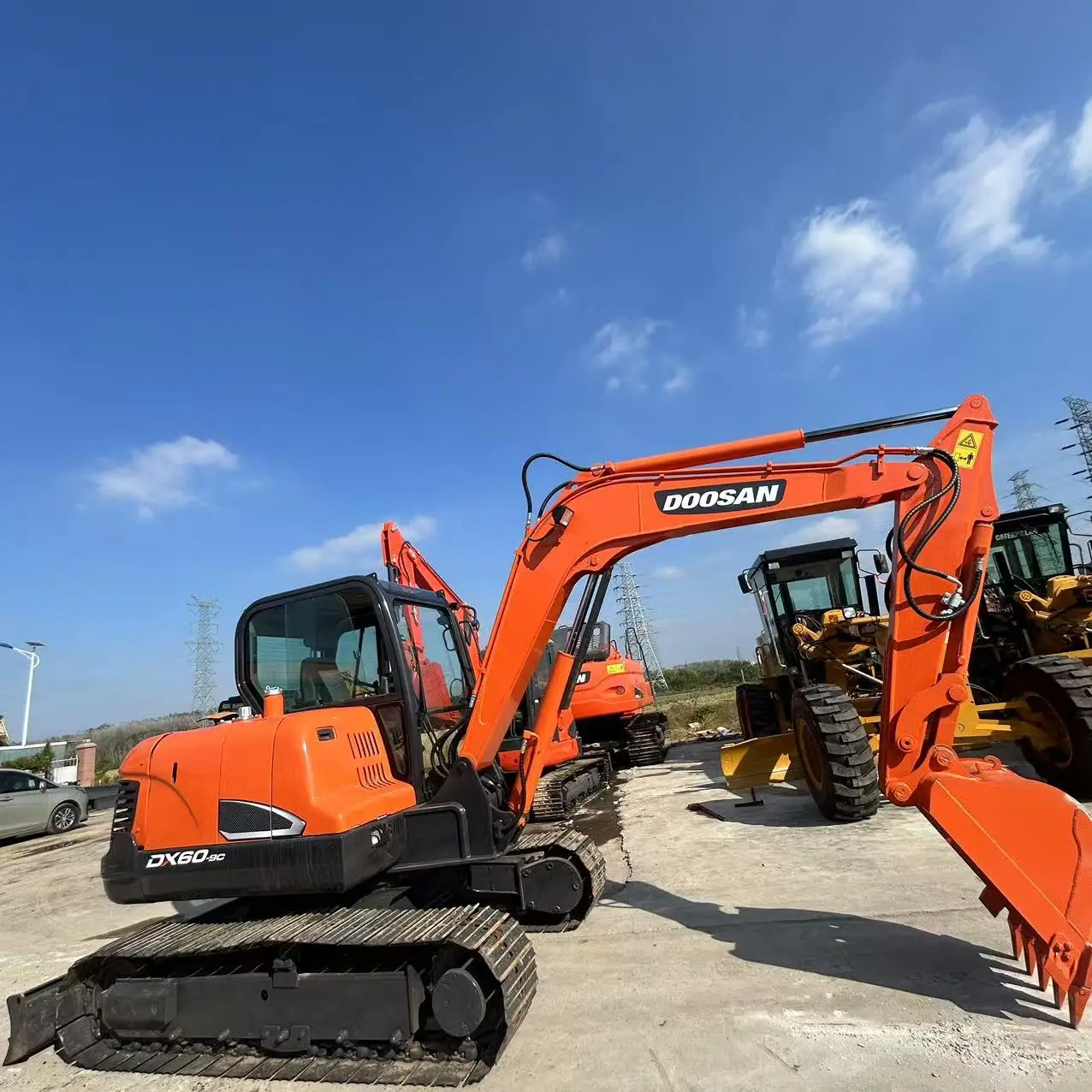 Top Quality Used Doosan DX60 Excavator with low Price used Doosan DX 60 Hydraulic Crawler Digger for Home Use cheap for sale