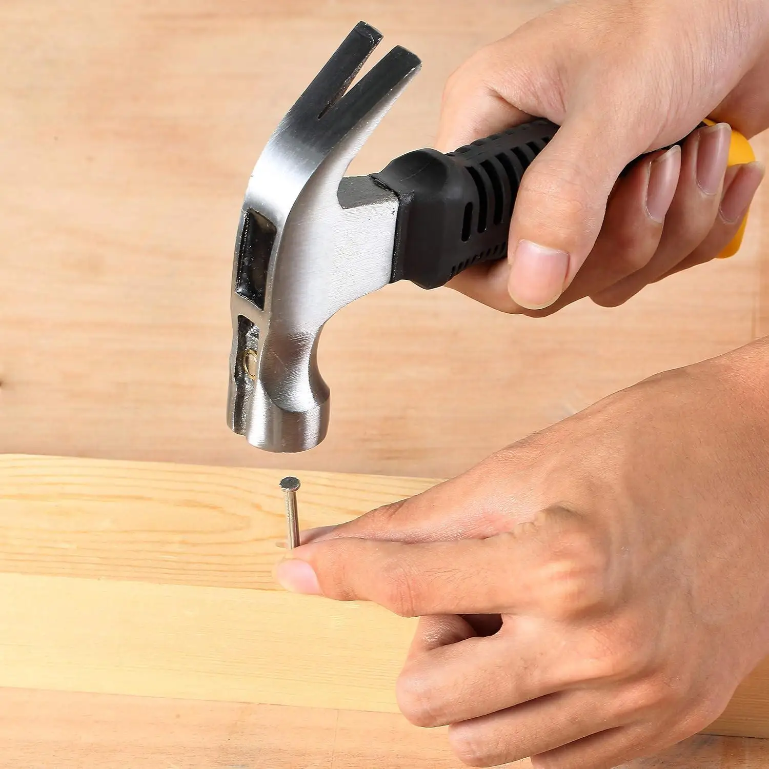 Peaktop  8oz   Steel pipe  Claw Hammer with Ergonomic Rubber Grip