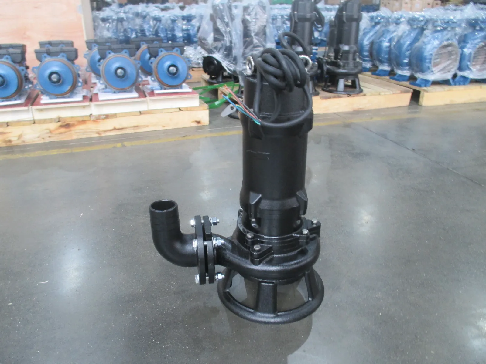 Heavy Duty 380V Dirty Water Draining Cast Iron  Sewage Pump with Cutter Impeller Submersible Sewage Pump Price