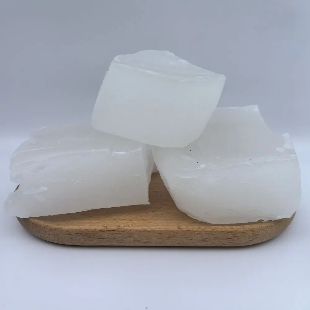 High Quality Wholesale Refined paraffin wax 58-60 semi refined paraffin wax 56 kunlun paraffin wax for candle making