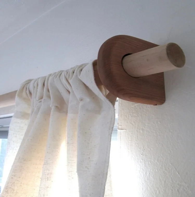 Easily Wall Mounted hangers curtain rod bracket accessories wood Curtain rod holders