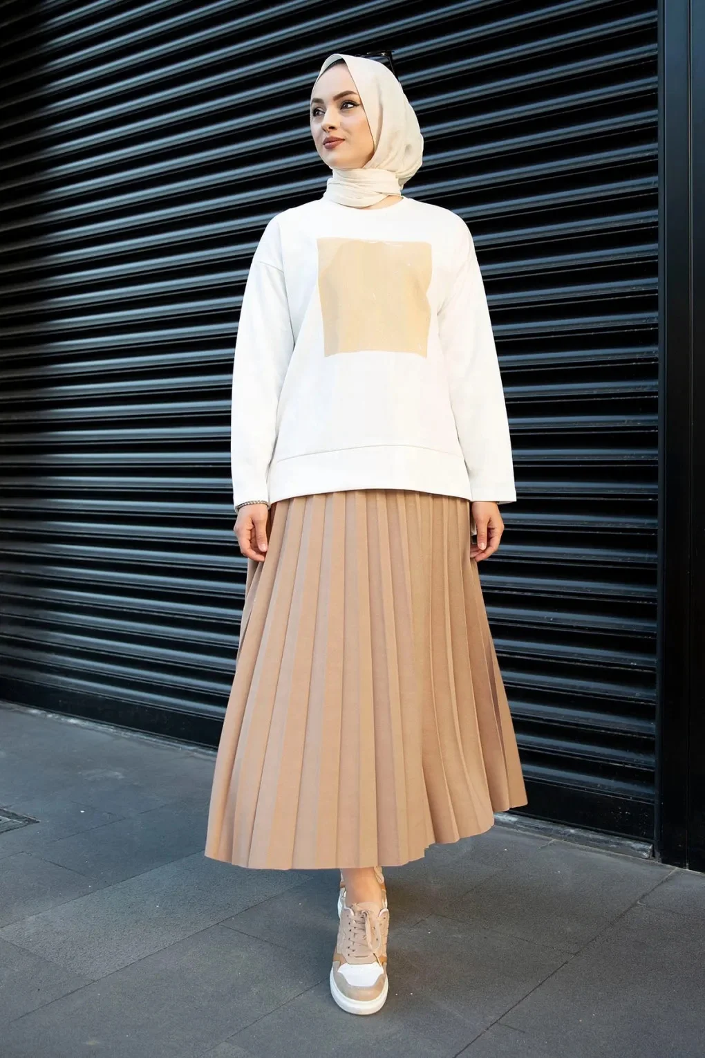 High quality fashion muslimah pleated long skirt and hoodies set women solid color muslim pleated skirt