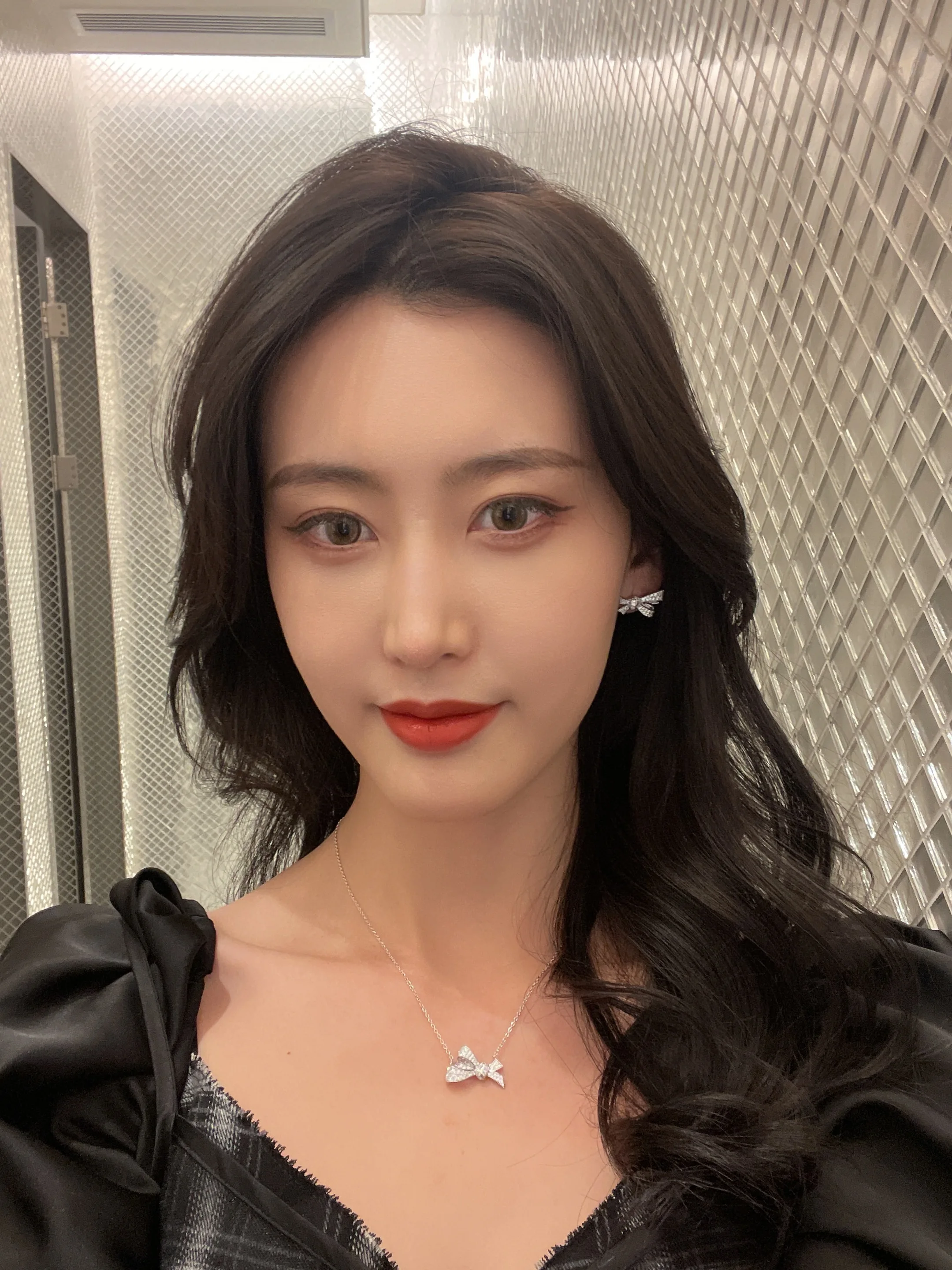 Fast shipping elegant butterfly bow diamond pendant white gold coating necklace 925 sterling silver zircon necklace jewelry