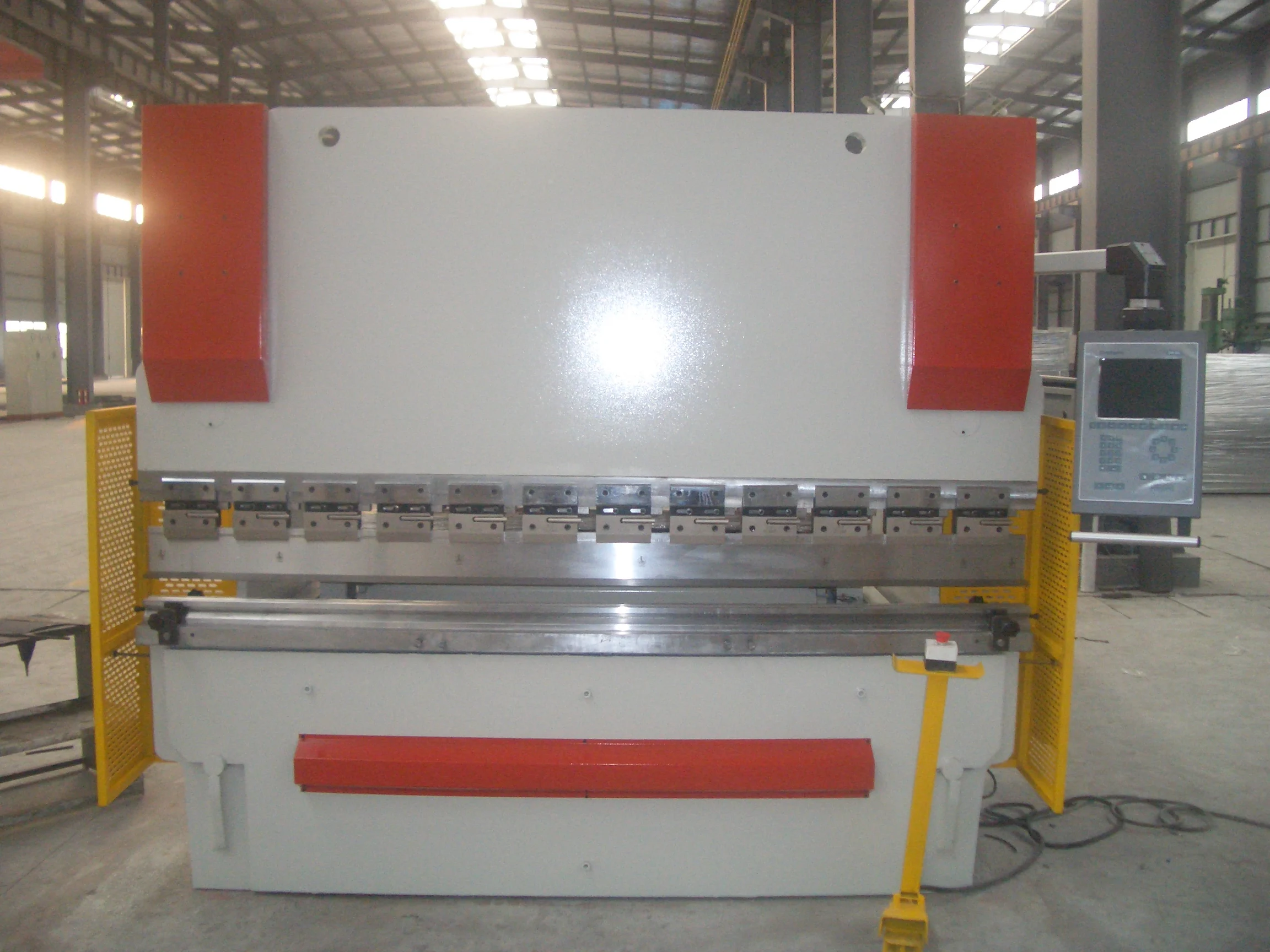 
CNC system press brake machine easy to operate hydraulic bending machine 