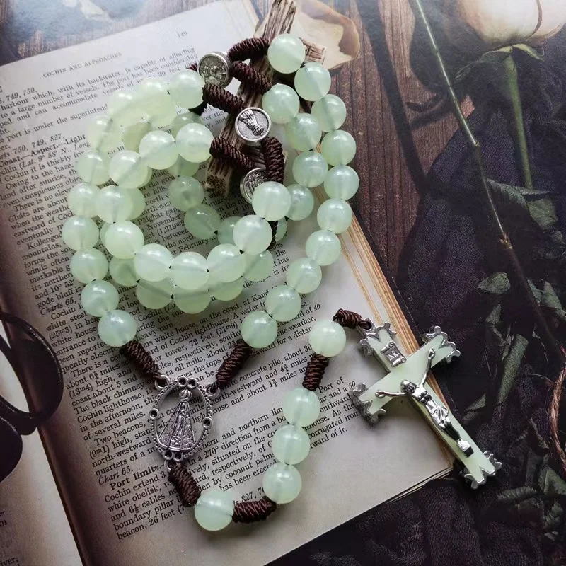 Hot Selling acrylic luminous beads cross rosary necklace Madonna Crucifix Pendant Jewelry Necklaces luminous rosary