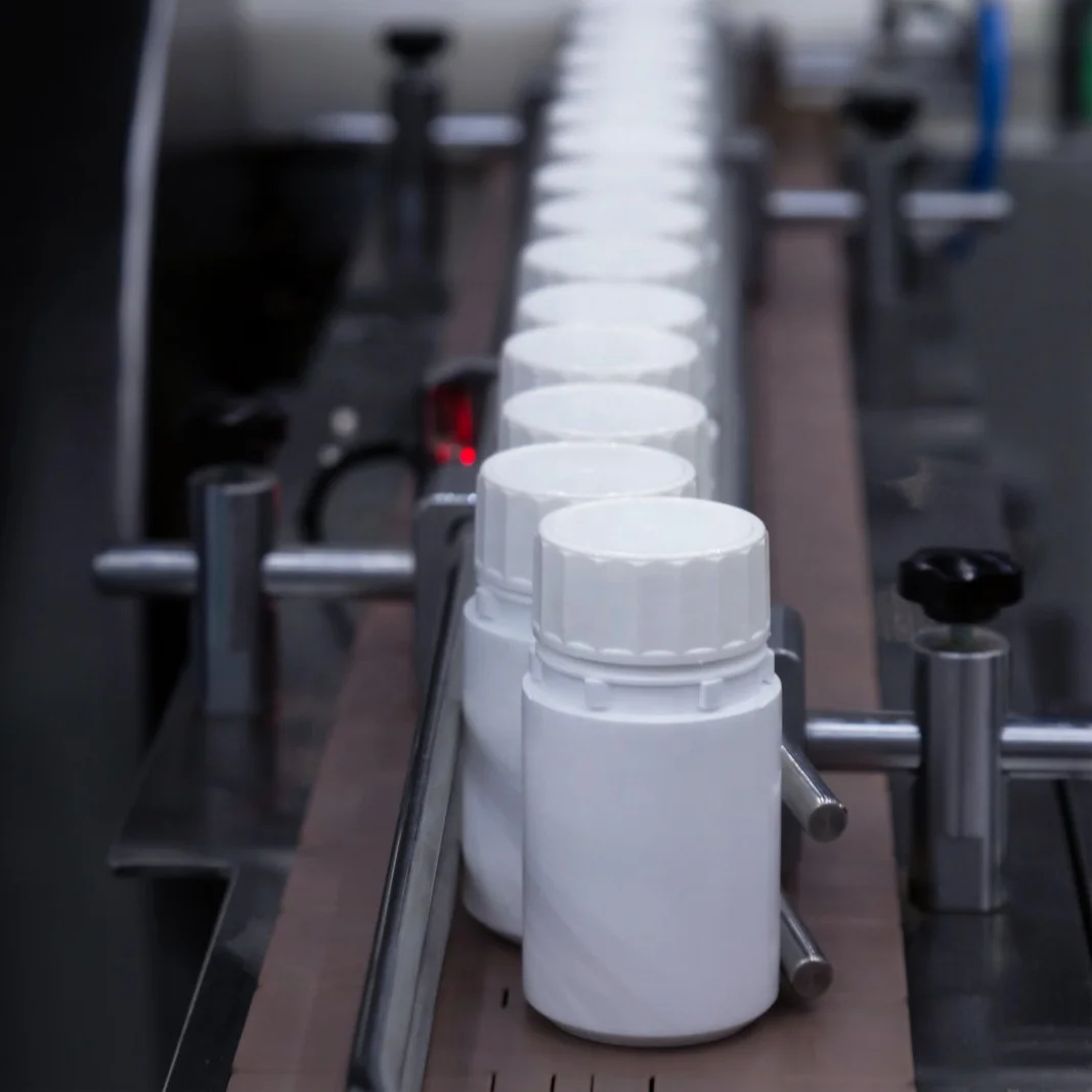 820 Series Single Hinge Straight Running Table Top Chain