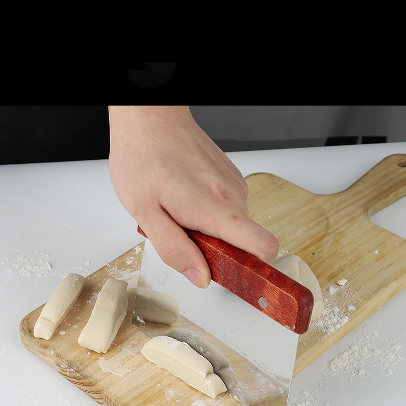 Hot Sale baking tools Free Sample Cheap Bakeware Tool Wooden Handle Metal Dough Scraper