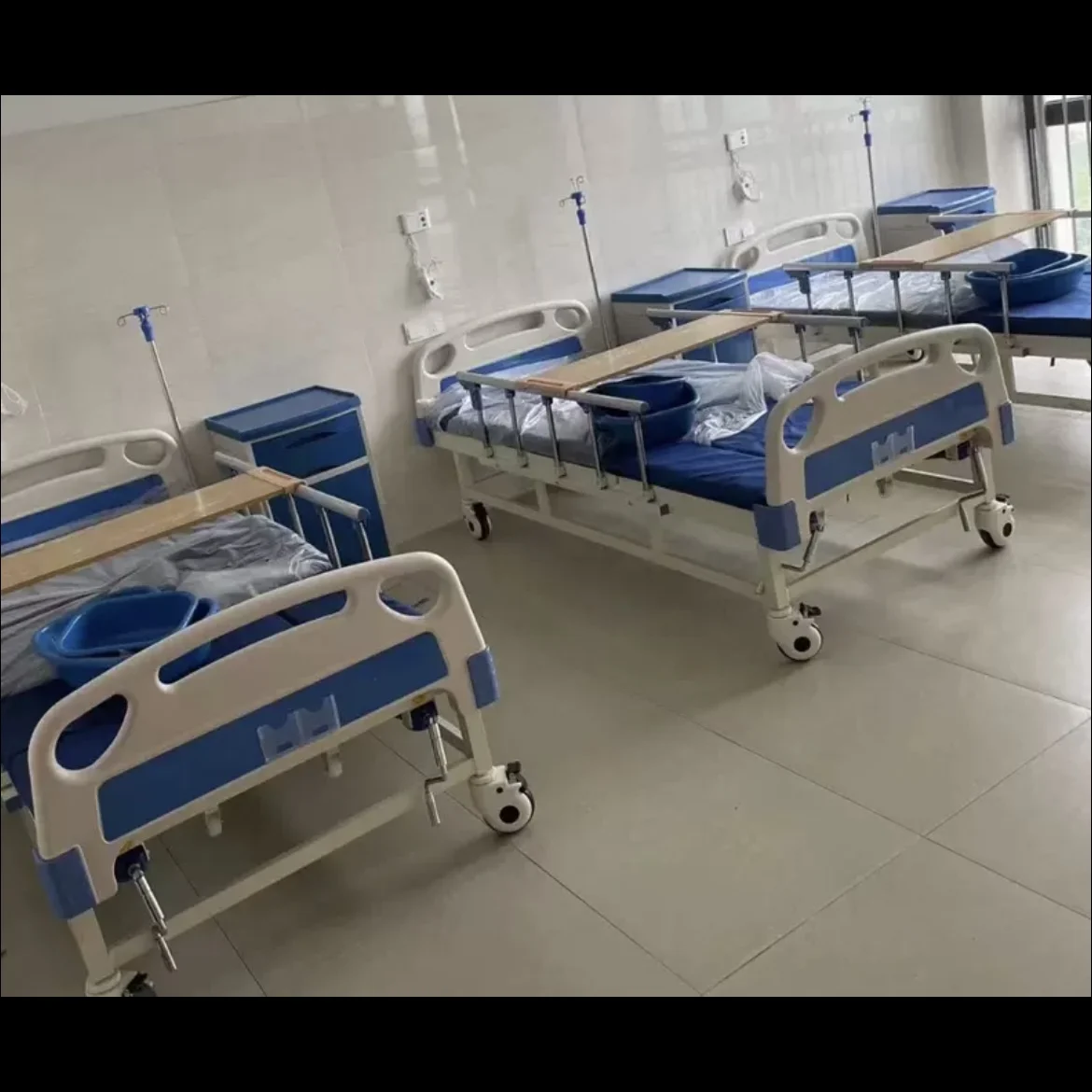 Bestseller Good Price Hospital Furniture Manufacturers two Crank Manual hospital medical bed