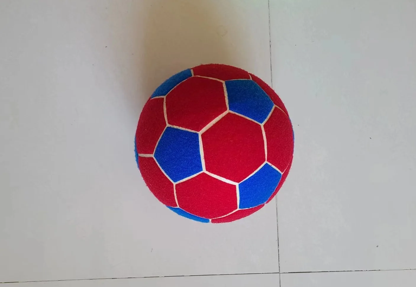 21cm Diameter Sticky Soccer Ball Sticky Football For Inflatable Soccer Darts With Magic Tape