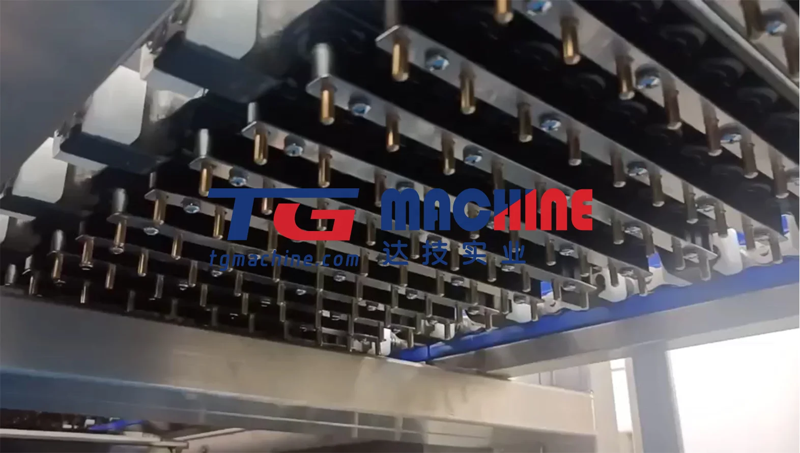 automatic pectin jelly gummy candy manufacturing machine bear candy depositor making machine