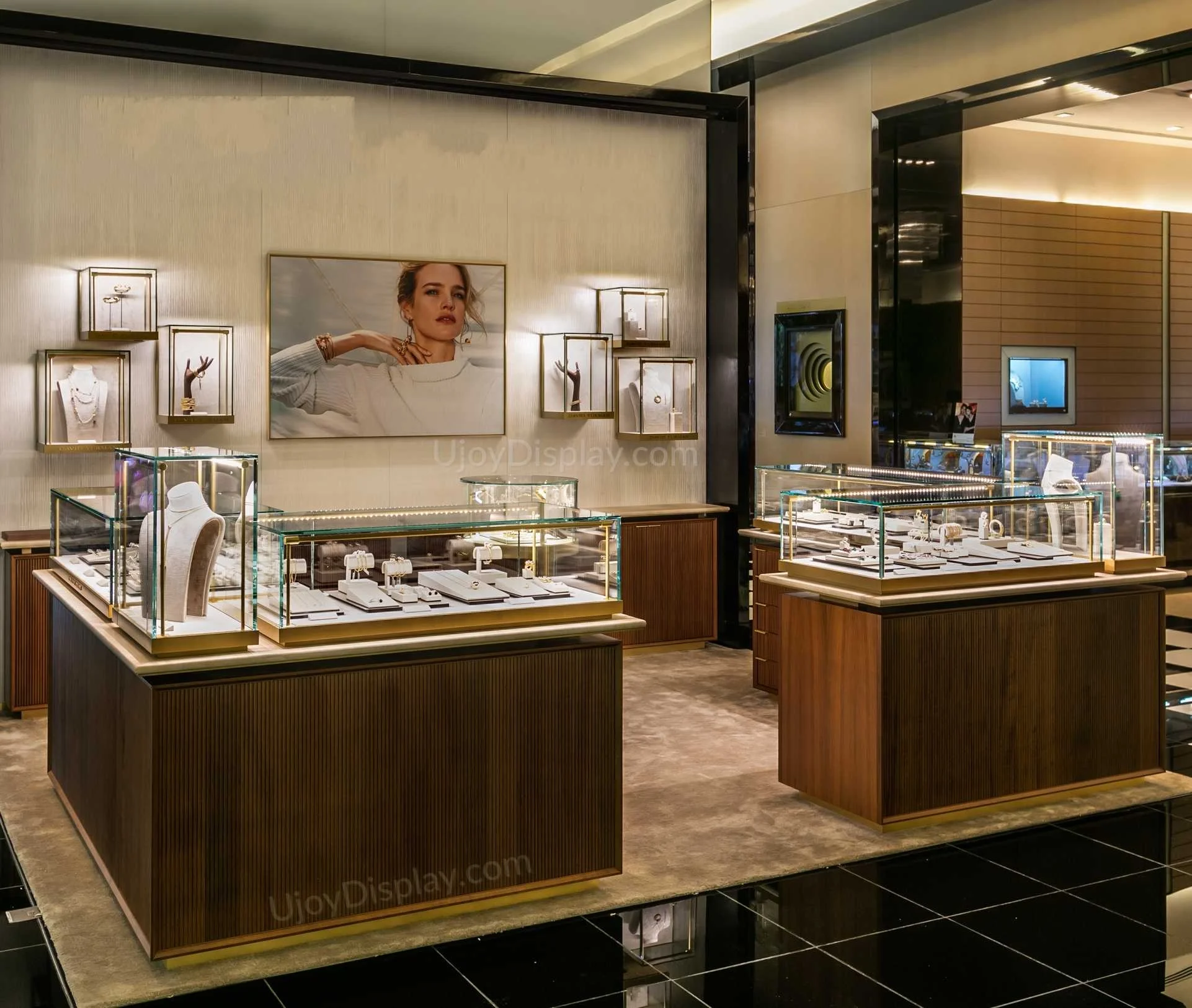 Customized jewelry showcases manufacturer