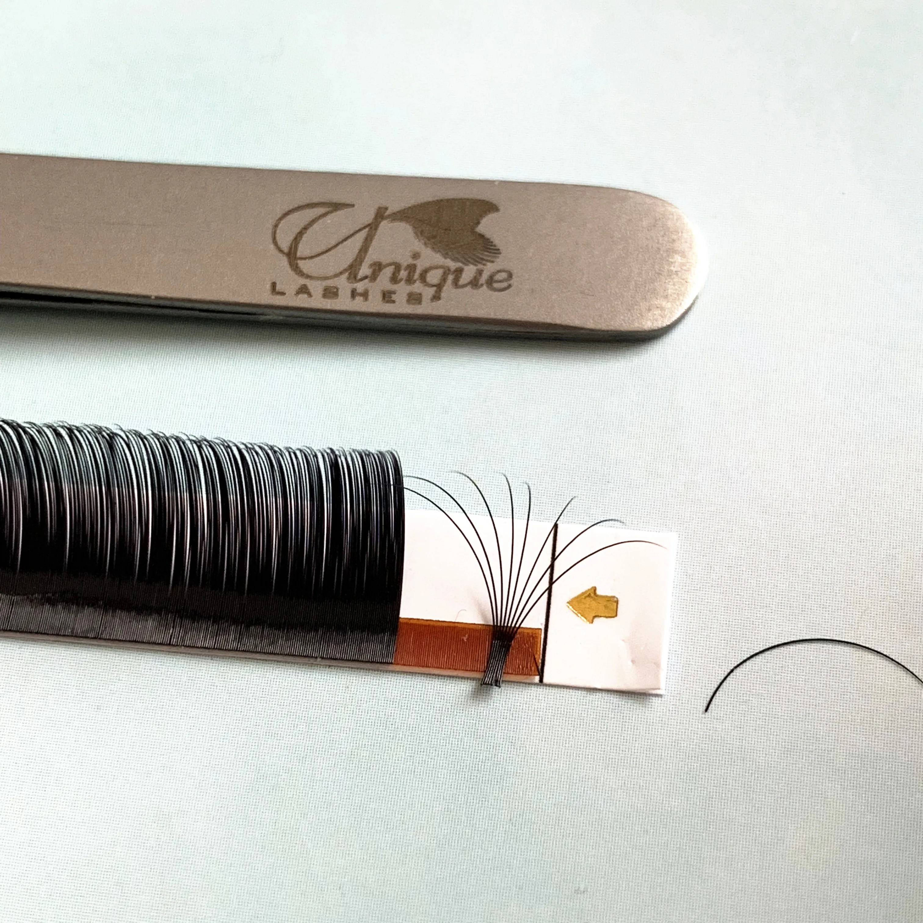 New Type Real Hand Made Deeply Black 0.05mm D curl Mixed Tray Russian volume lashes private label mink eyelashes