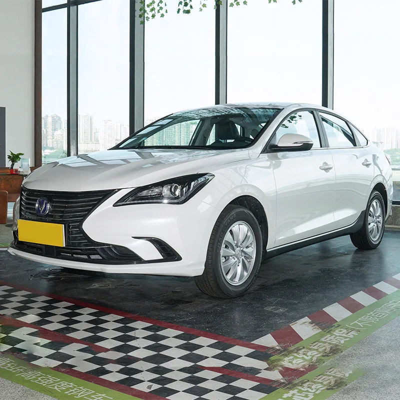 Произведенные в Китае электромобили Changan Yidong Eado Plus Ev 2022 Ev460
