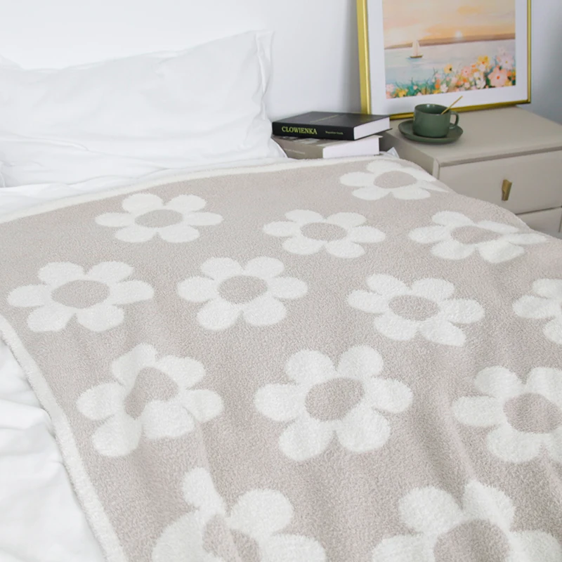 Hot sale 50*60 100% microfiber fabric brown big flower pattern adult knitted blanket for bed
