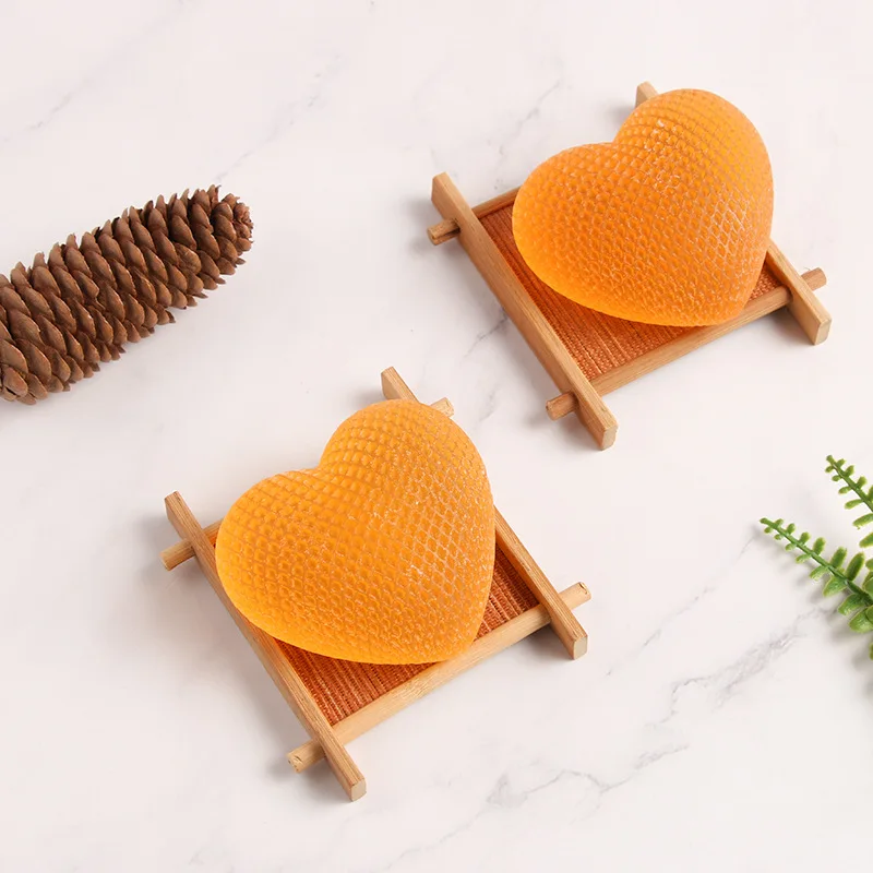 Shiyan Handmade soap Basic Cleaning Love Candy Shape 100g  Natural essential oil soap gifts Bath soap