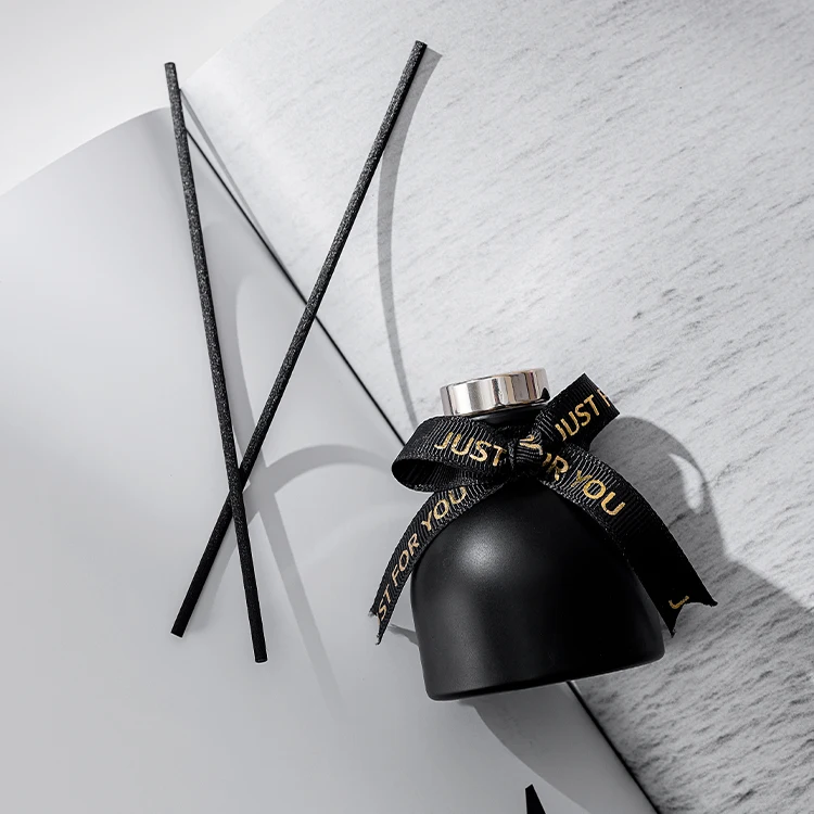 2022 Hotselling long lasting fragrance multiple custom personalized aroma floral reed diffuser