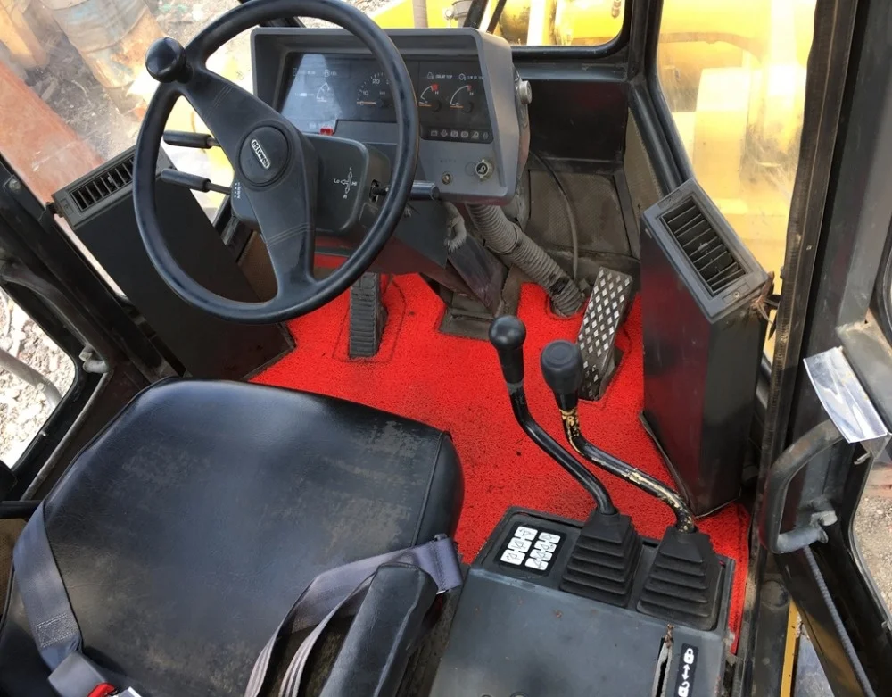 Fuel-efficient Komatsu Machine WA320 Wheel Loader for sale , Used Komatsu Loader at low working hours