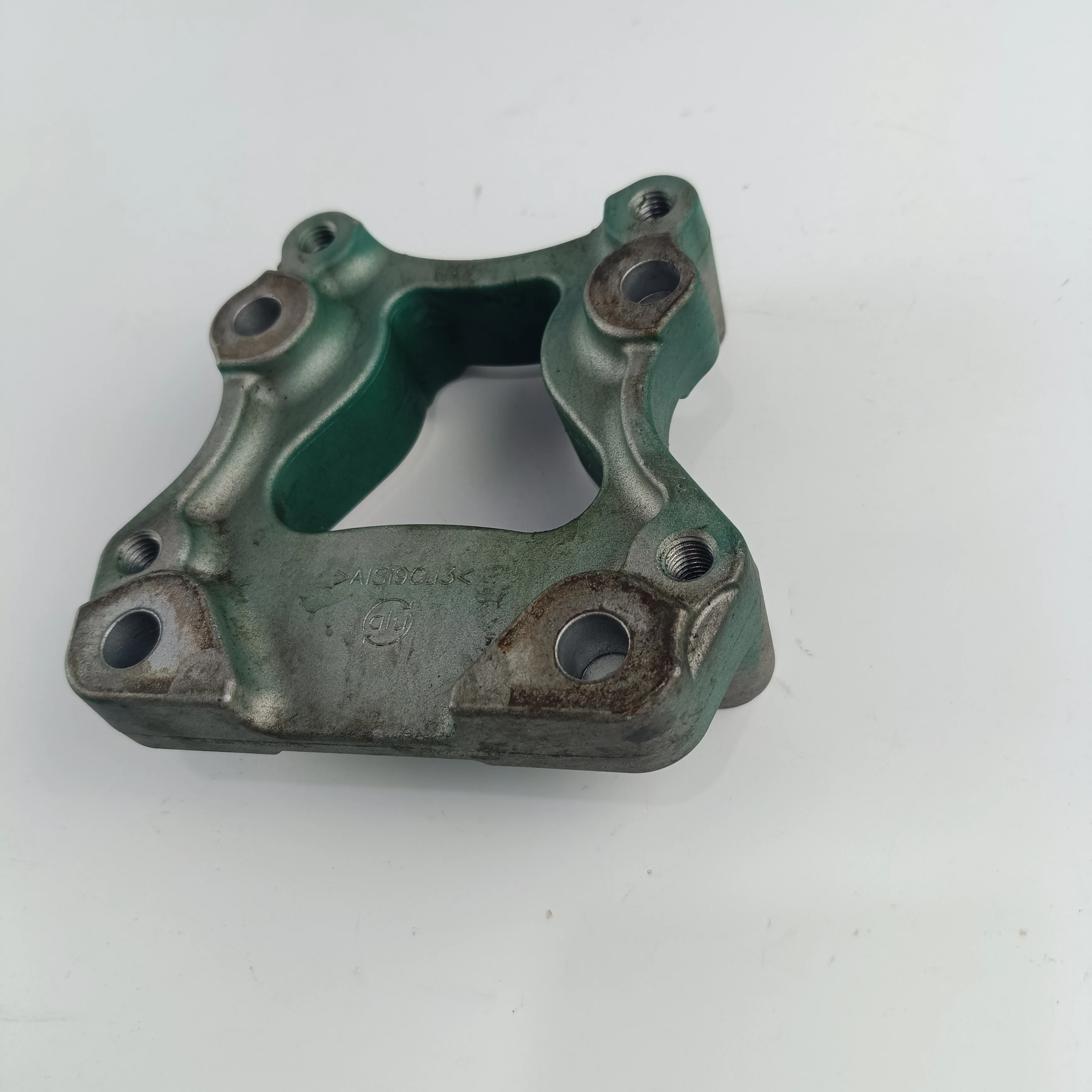 21569710/20578861 Heavy Duty European Auto Parts Truck Cabin Suspension Bracket for Volvo FH FM