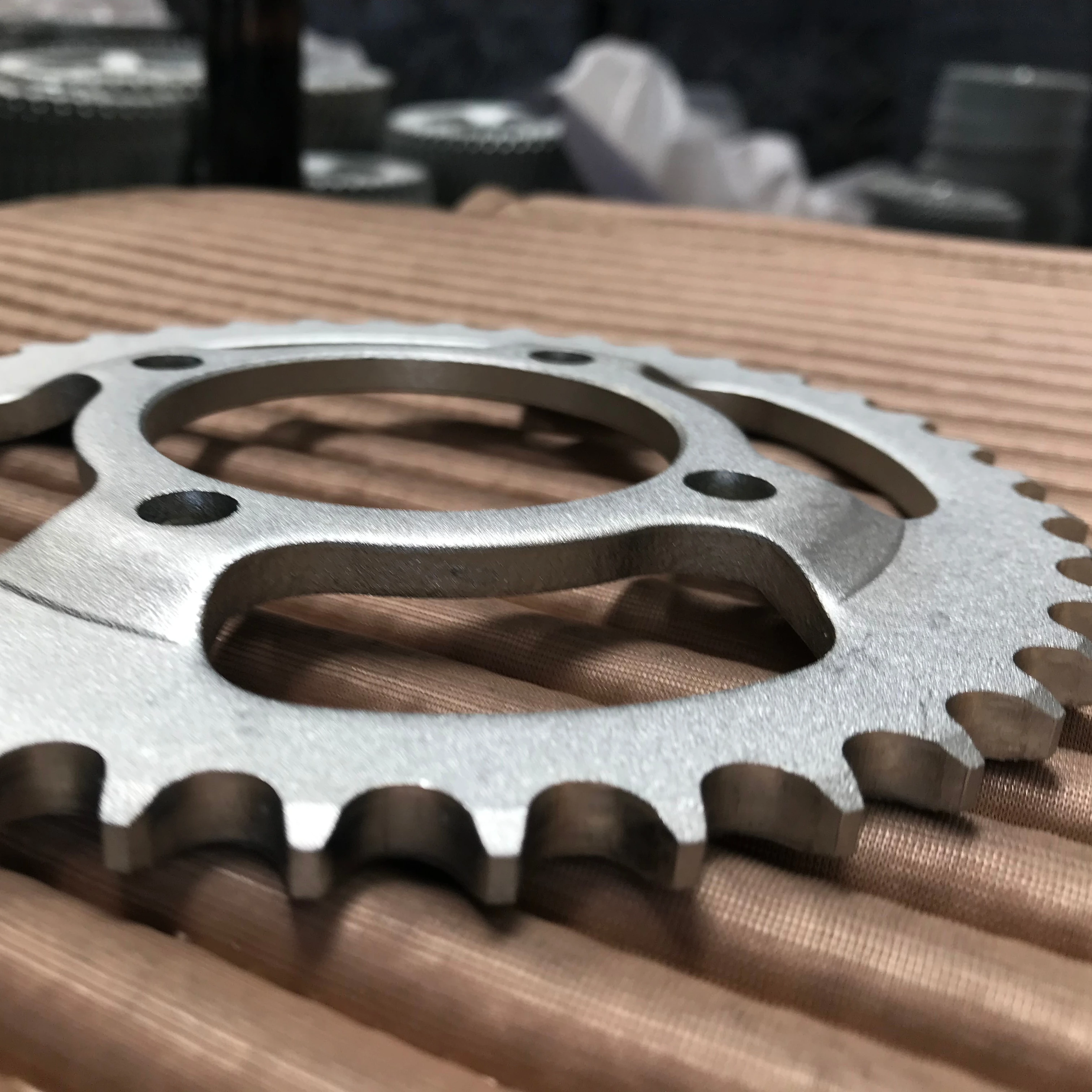 CGL125-38T protuberance motorcycle sprocket and chain sets OEM logo package