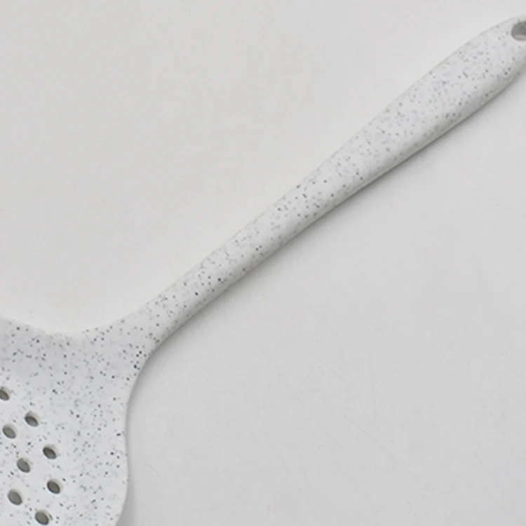 wholesale kitchen utensil Heat resistant Food grade non stick silicone  Fried Strainer Skimmer