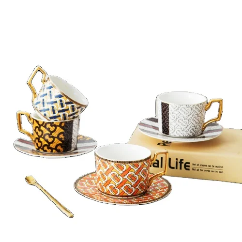 Оптовая продажа британские керамические чашки и блюдца фарфоровый набор чайных чашек кофейная чашка с золотой