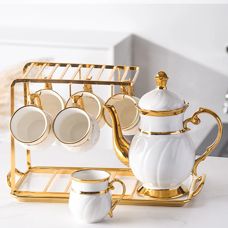 wholesale Arabic golden porcelain tea cup and saucer set with porcelain bone china ceramic teapot set ceramic gold coffee mugs