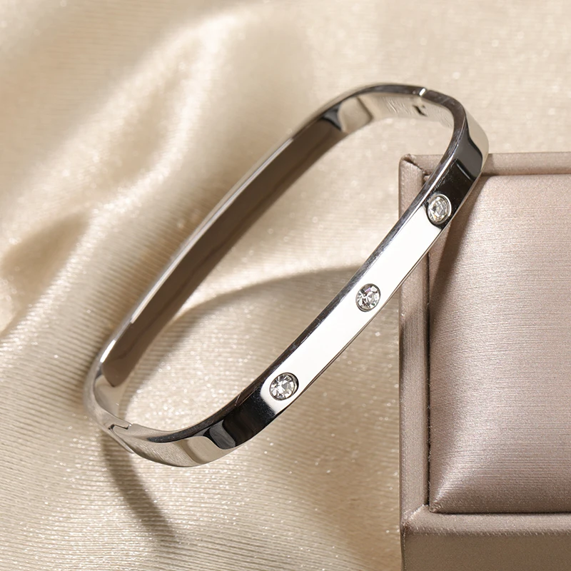 2021 Restricted micro Oval Pave Zircon Cuff bangles jewelry women stainless steel