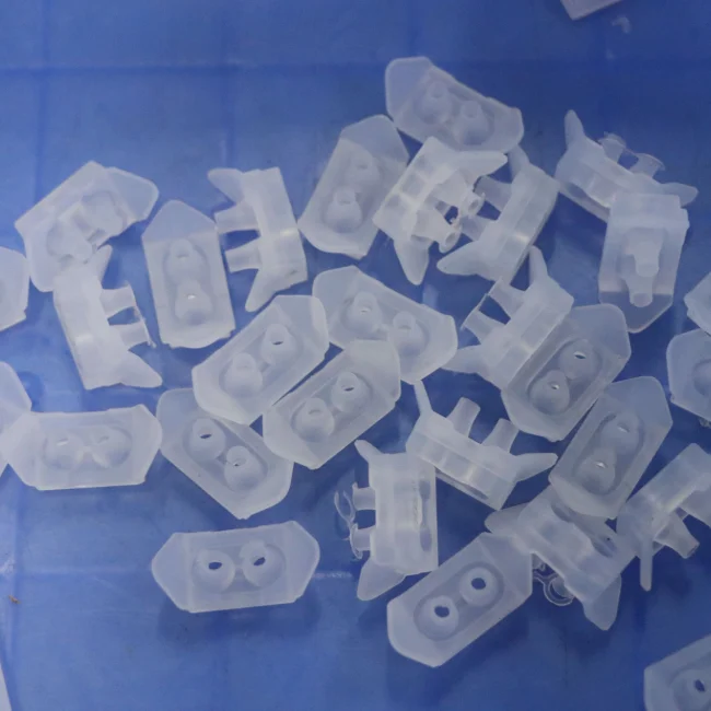 LSR molding for silicone medical nasal mask