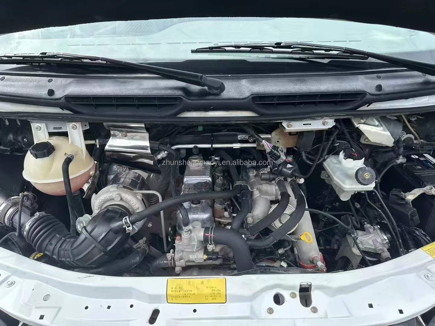 Emission Standards 17-Seat Tourist Bus With Manual Transmission Diesel Fuel-Used