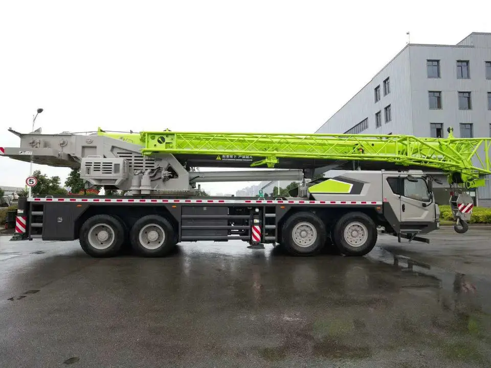 Great Heavy Lifting Machinery 80 Tons Mobile Truck Crane ZTC800H5 In Stock For Sale