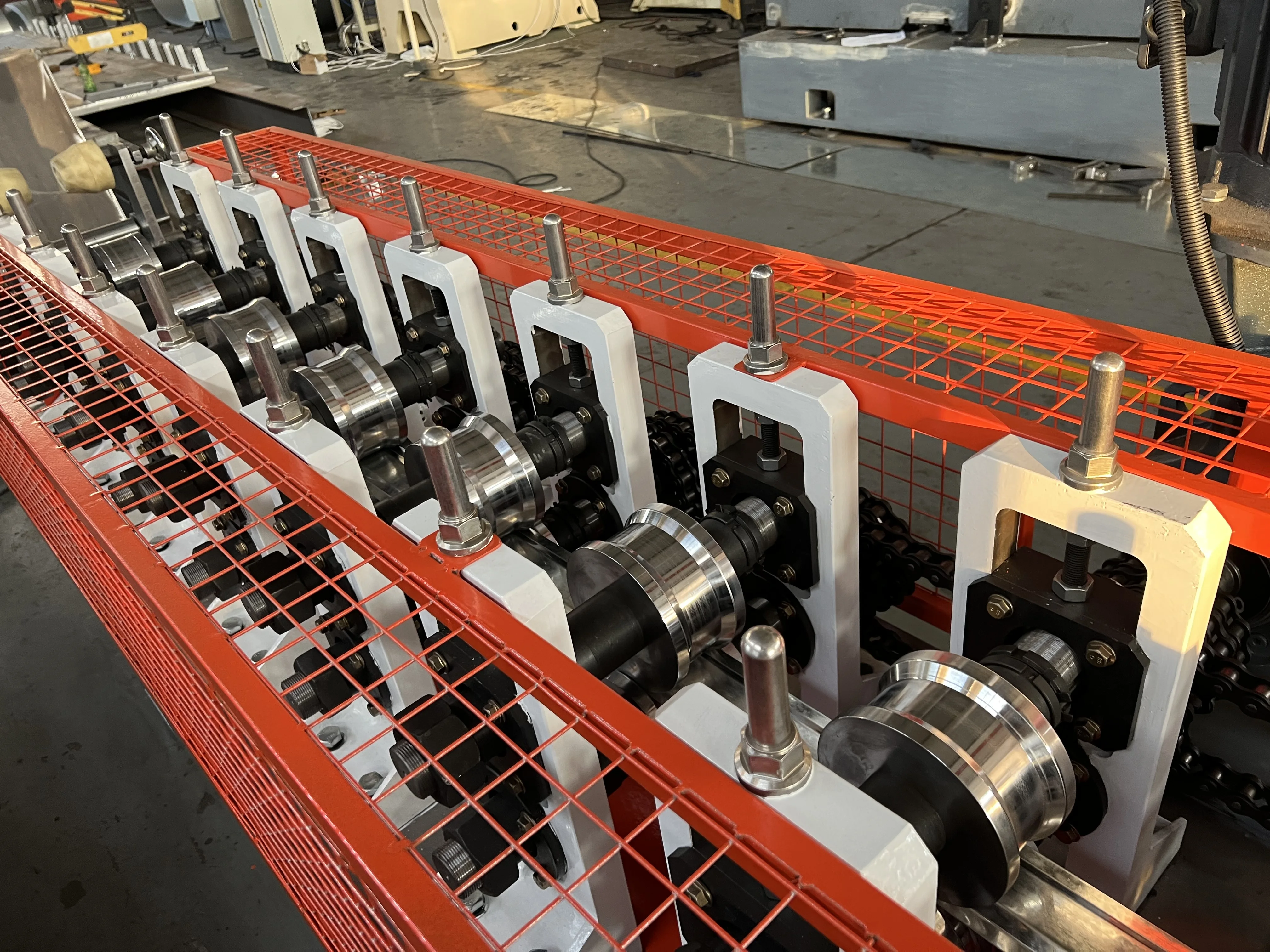 RC Resilient Channel Steel Profile Omega Hat Channel Roll Forming Machine