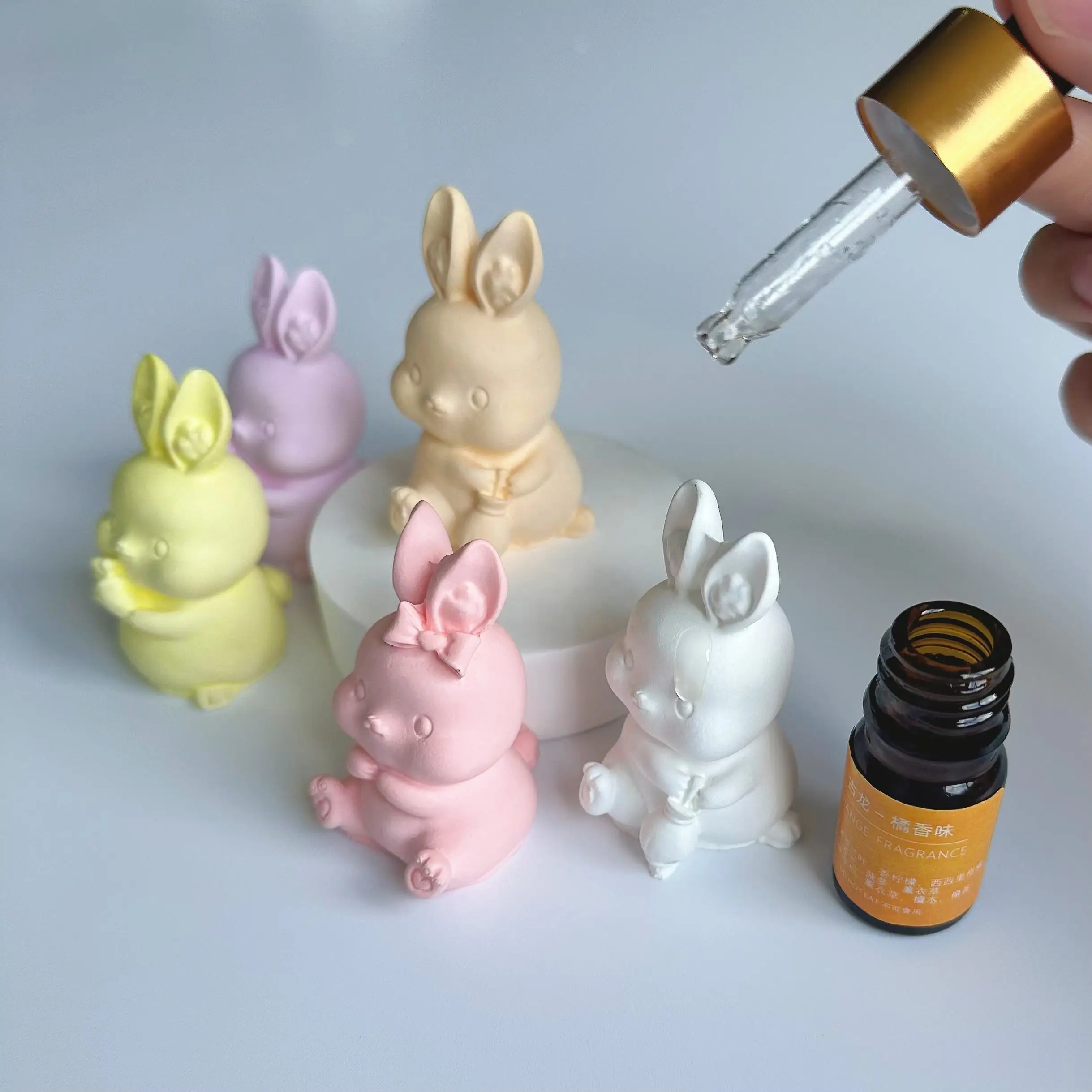 Customized Animal Rabbit Aromatherapy Home Decoration Ceramic Essential Oil Aroma Diffuser Stone Gift Set For Air Freshener