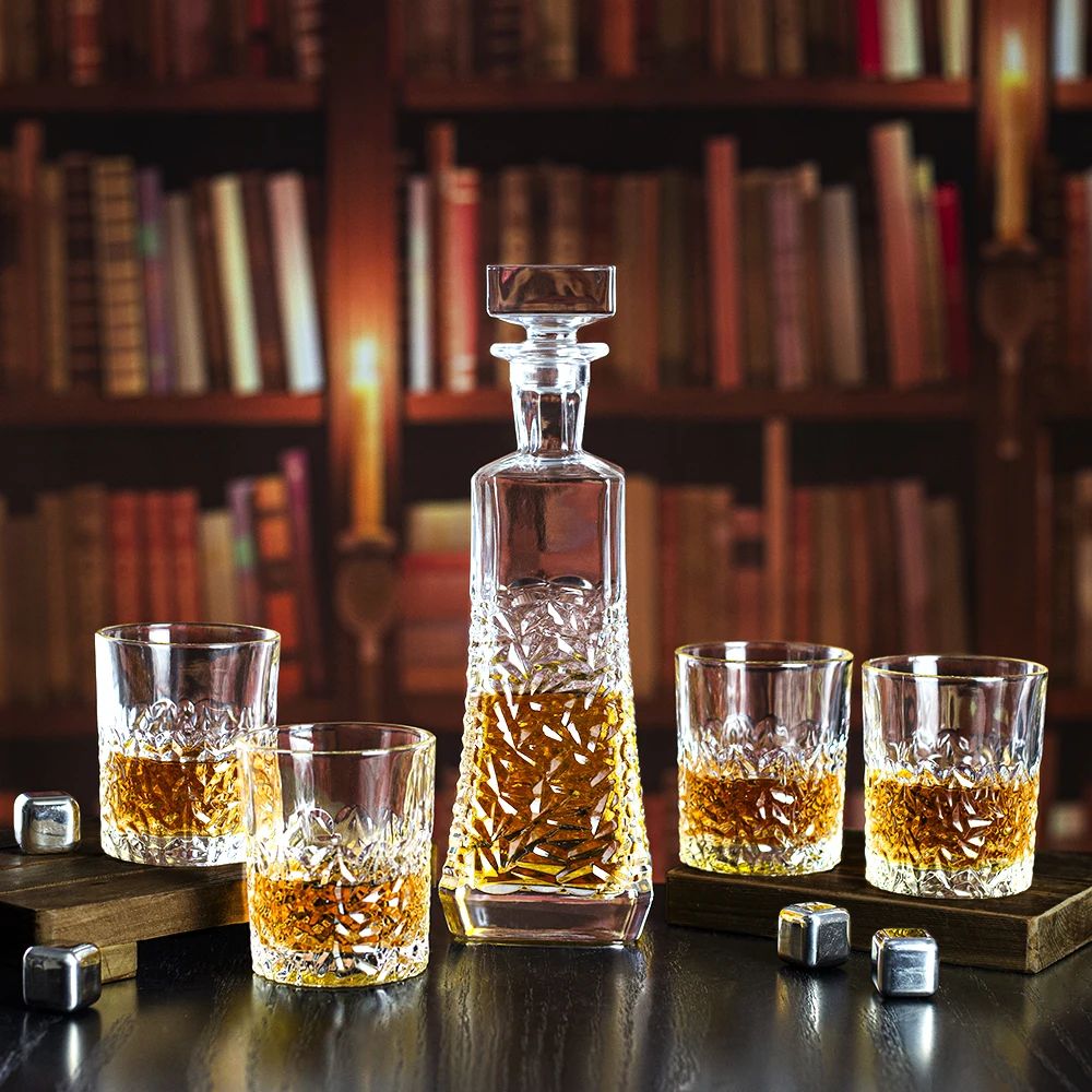 NOVARE New Design 700ml Whiskey Decanter Set Crystal Decanter Set With 4 Double Old Fashioned Glasses