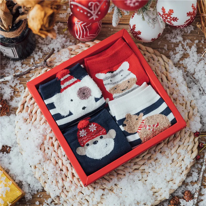 
New 4 pairs of Christmas socks cartoon cotton gift box socks wholesale 