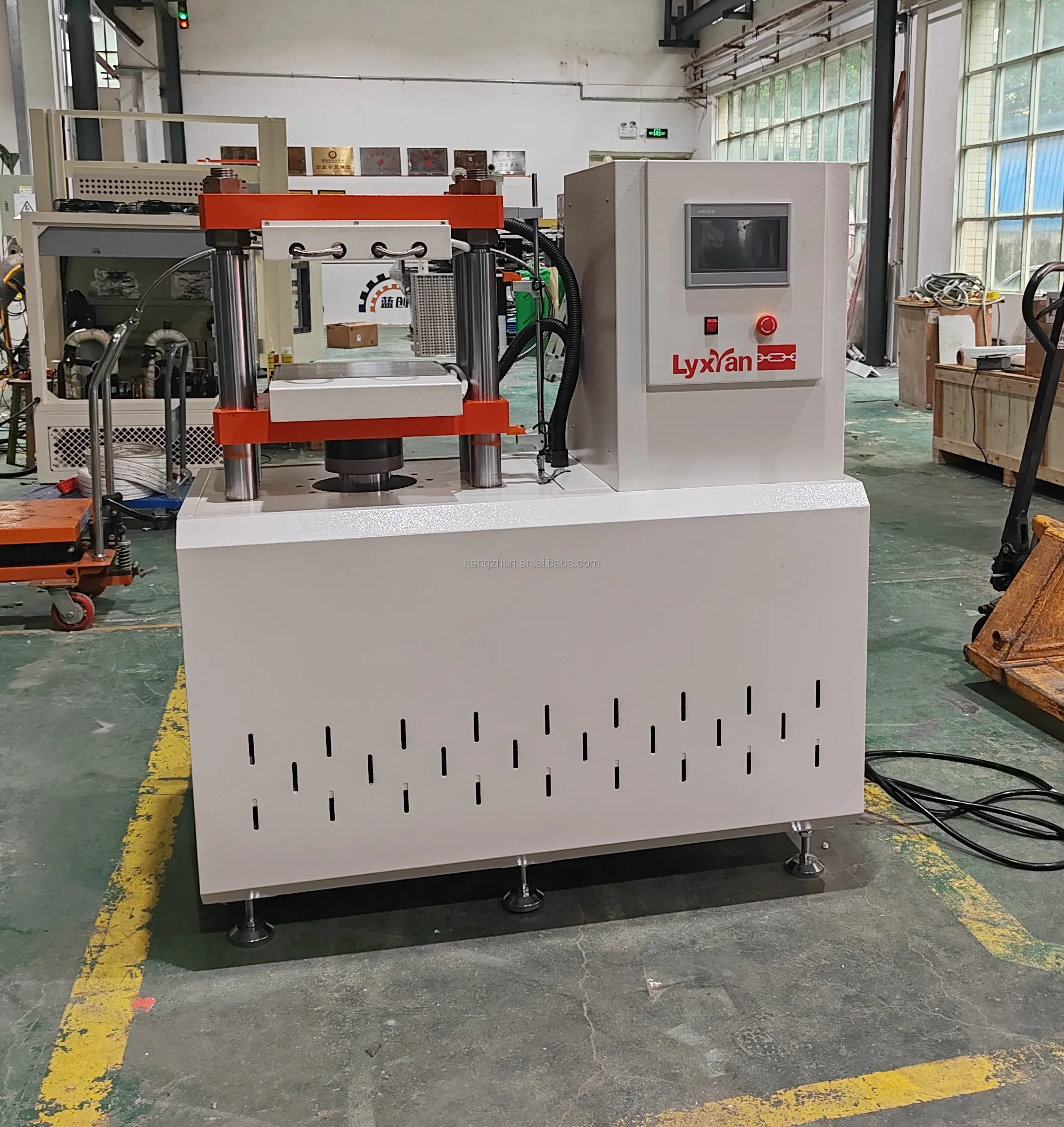 Гидравлическая машина для вулканизации резиновых листов с плоскими пластинами, емкость 80 т